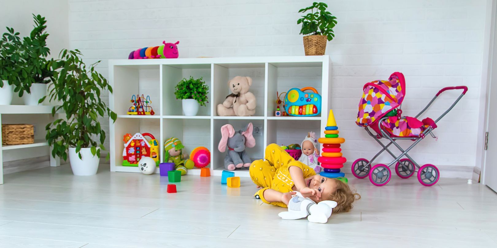 DIY toy crate bench for playroom storage